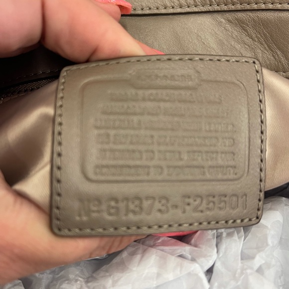 NWT **COACH PURSE, WALLET & WRISTLET** - Picture 3 of 6